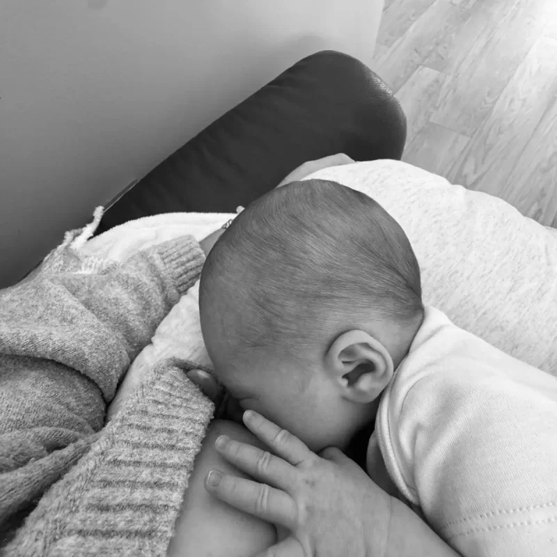 breast feeding image 3